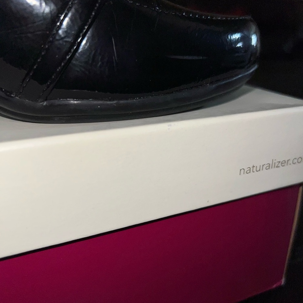 Naturalizer black, Quasha, career pump with wide heel. 8M